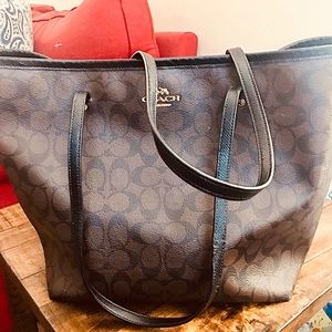 AUTHENTIC Coach Tote!